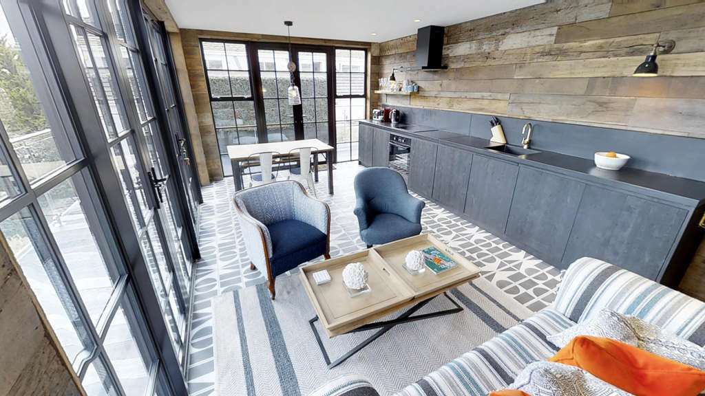 Merchants Manor 4*